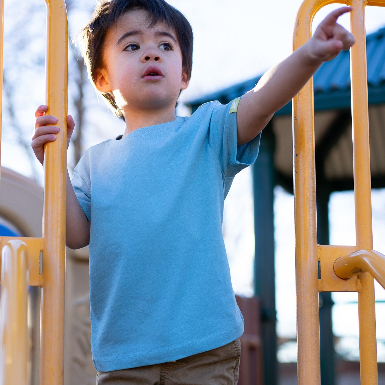 Model is 3 years old and in Sky 3T