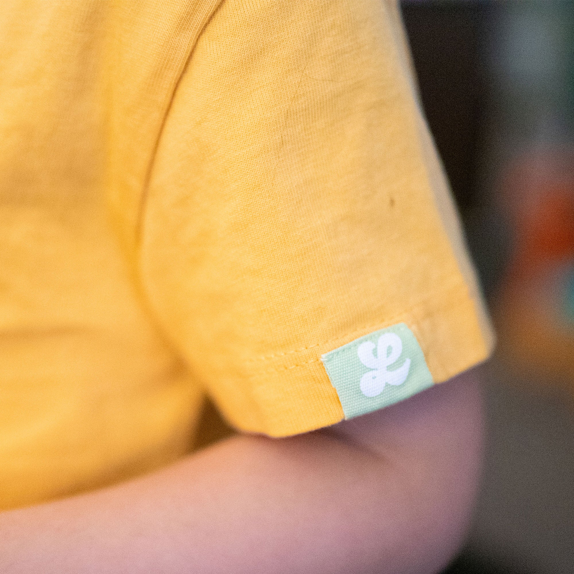Loop icon on sleeve